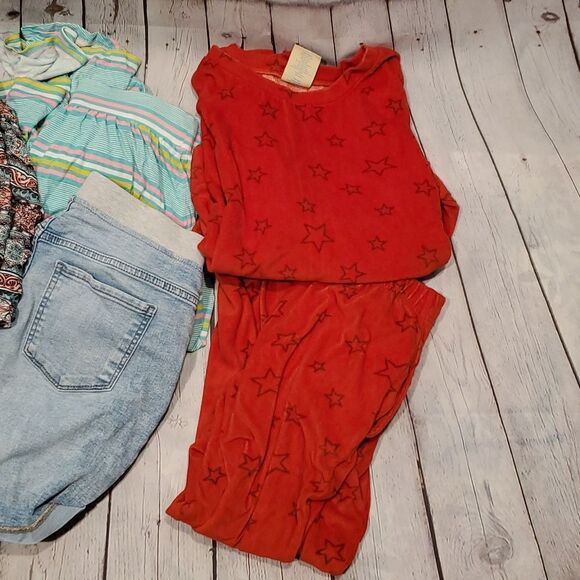 Girl's size 16 clothing bundle - Picture 3 of 3